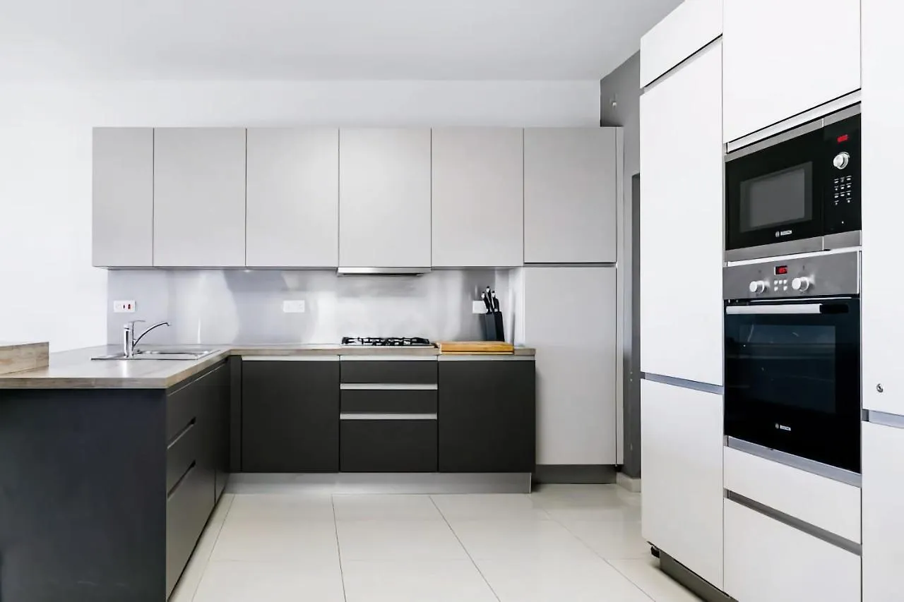 Award Winning Apartment St Julians San Julián 0*,  Malta